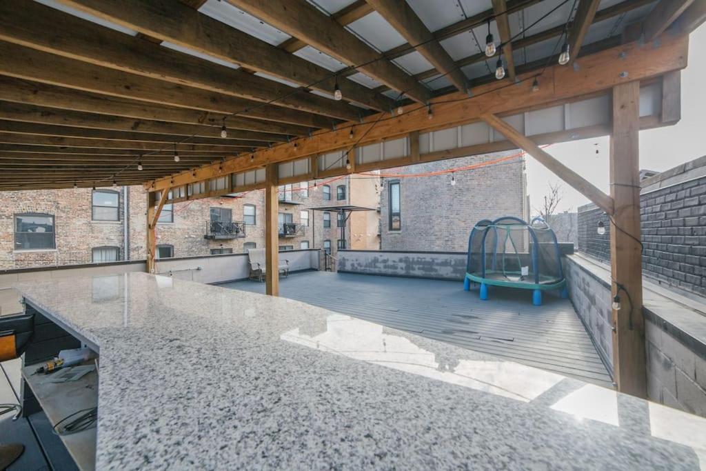 Chicago Mid-Century Gem Steps From United Center Villa Exterior photo