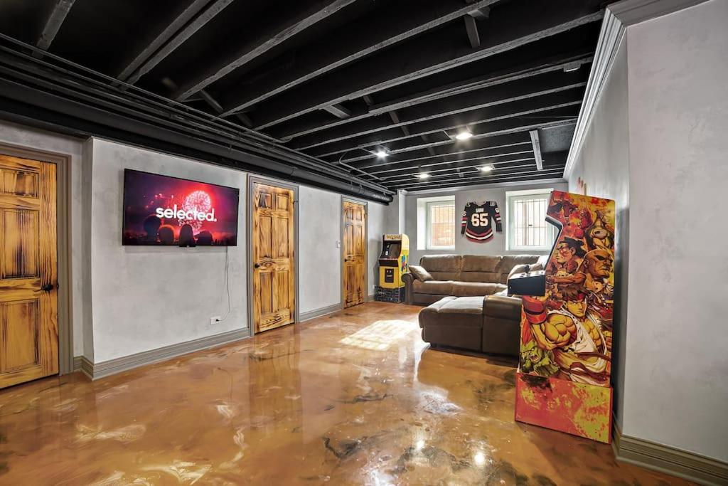 Chicago Mid-Century Gem Steps From United Center Villa Exterior photo